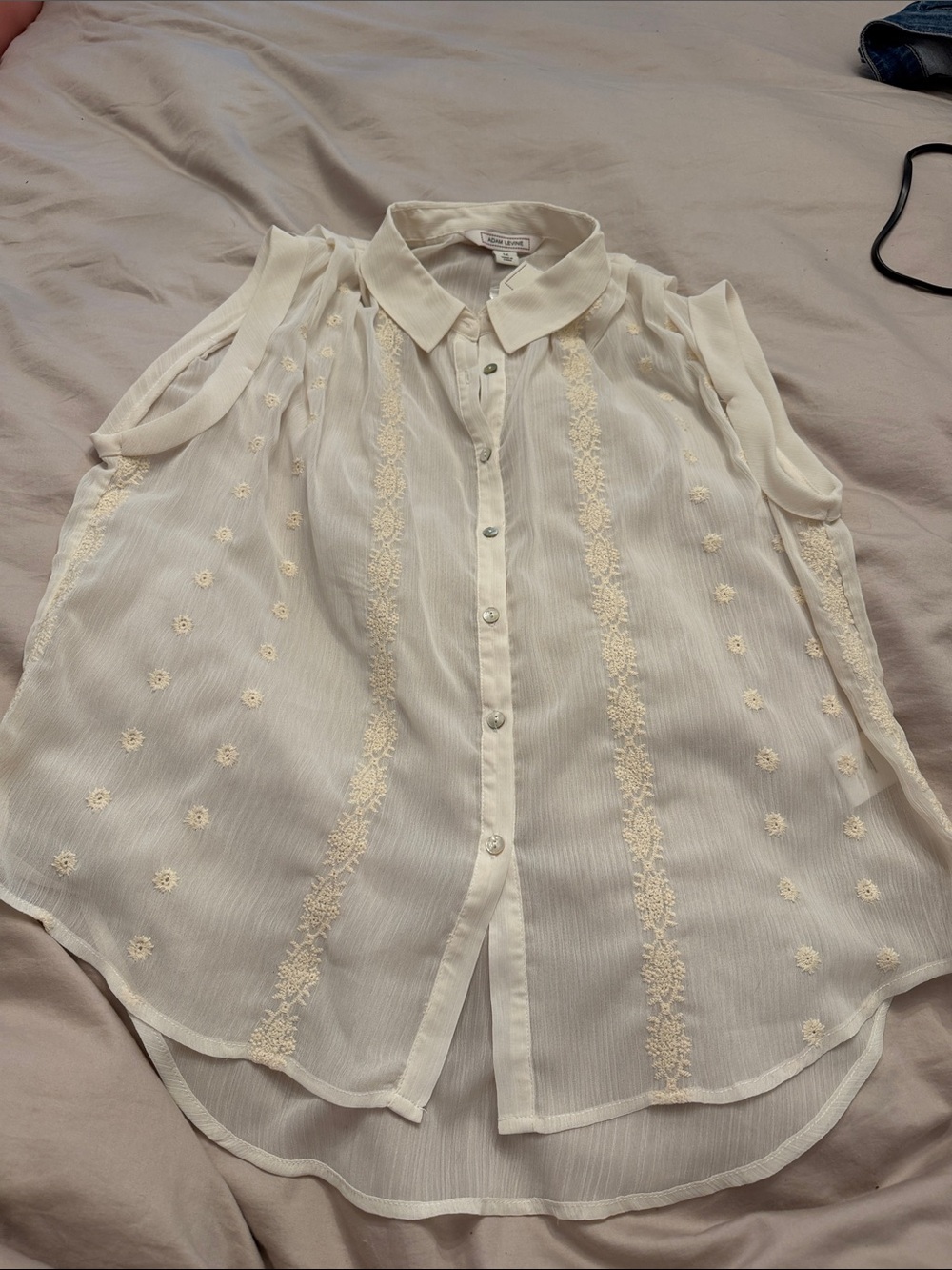Adam Levine Collection Cream Sleeveless Lace-Trim Button Front Blouse-medium